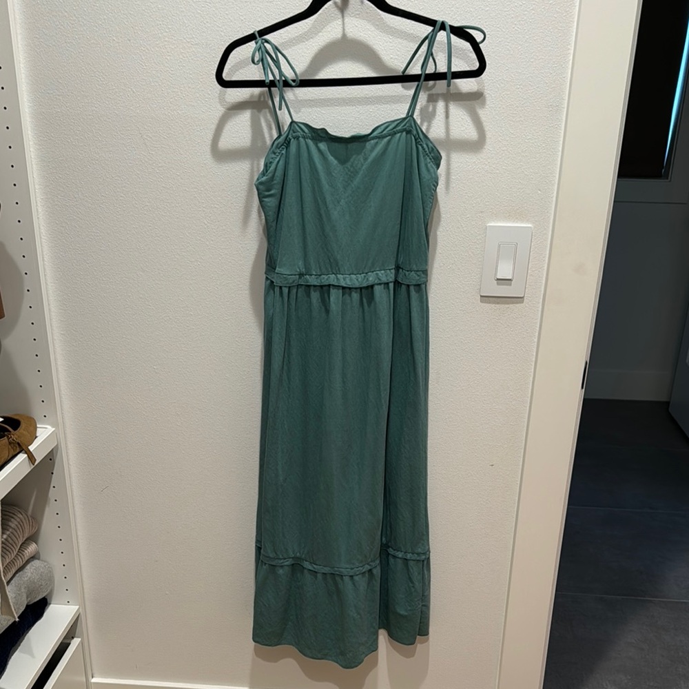 Green Spaghetti Strap Midi Dress